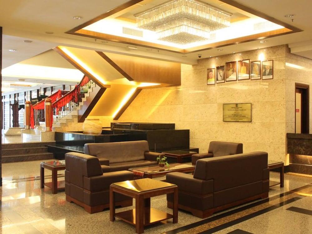Imperial Palace Hotel Miri Exteriér fotografie